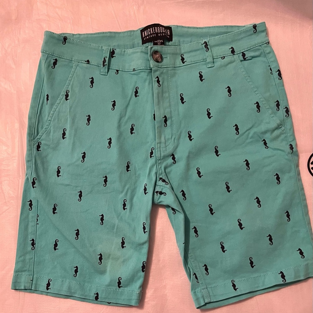 Boys’  Shorts with Seahorse Print (size 32)